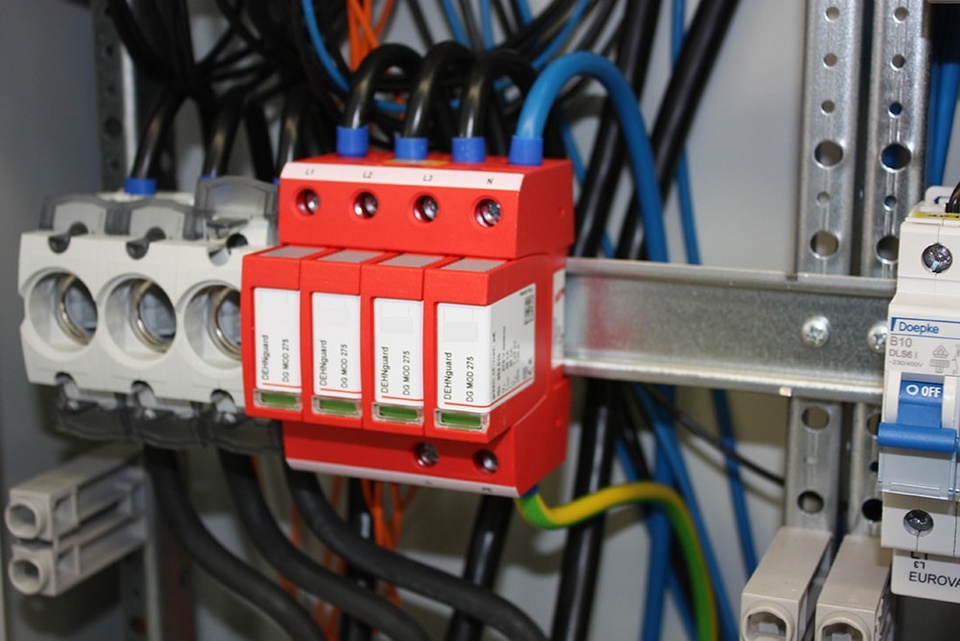 U berspannungsschutz bei Elektro Haag in Niederwerrn